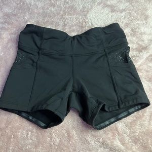 LULULEMON SHORT